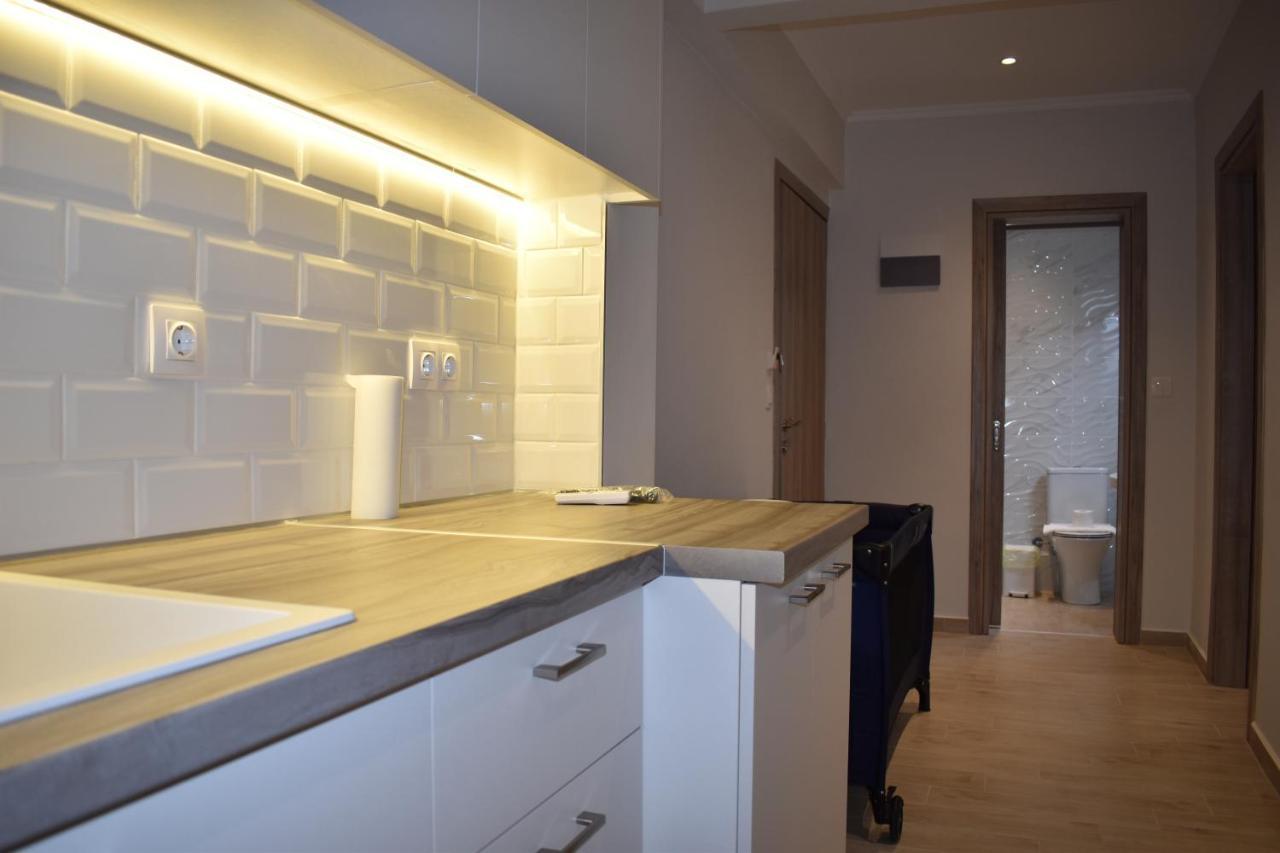 Sea View Luxury Apartment In Nea Kallikratia. Nea Kallikrateia Bagian luar foto