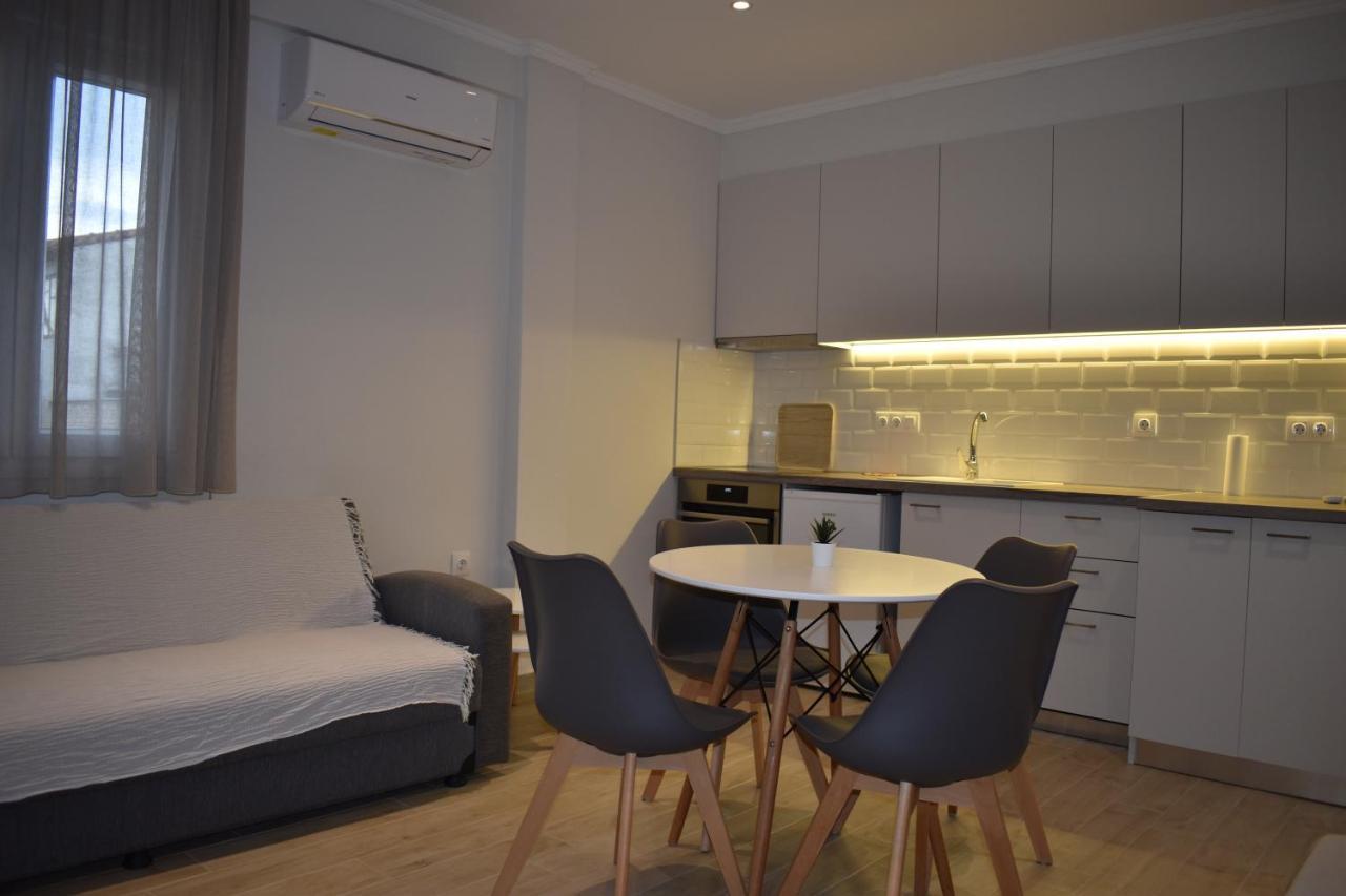Sea View Luxury Apartment In Nea Kallikratia. Nea Kallikrateia Bagian luar foto