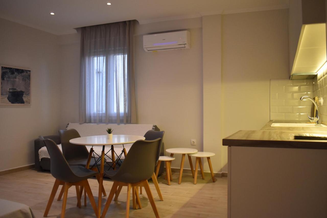 Sea View Luxury Apartment In Nea Kallikratia. Nea Kallikrateia Bagian luar foto