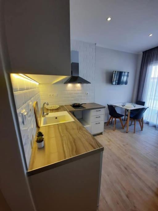 Sea View Luxury Apartment In Nea Kallikratia. Nea Kallikrateia Bagian luar foto