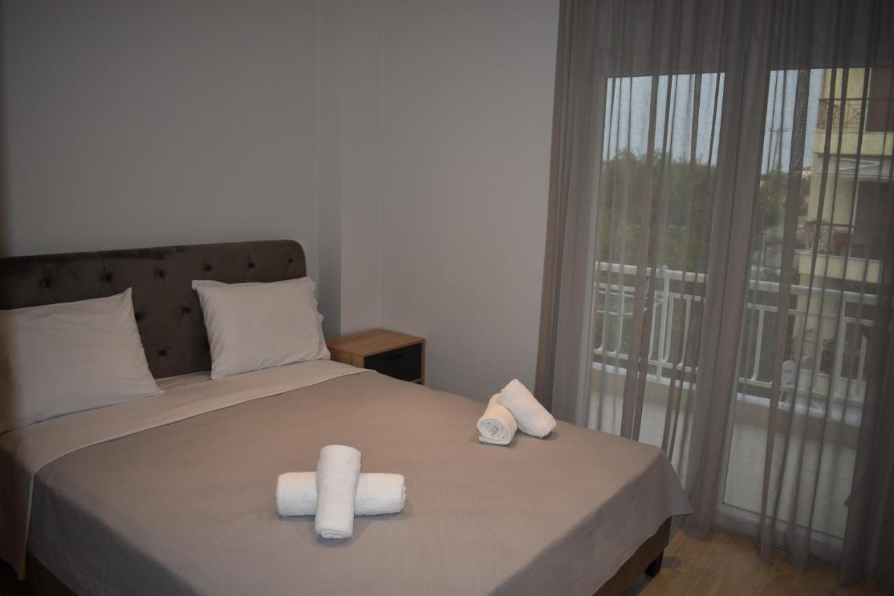 Sea View Luxury Apartment In Nea Kallikratia. Nea Kallikrateia Bagian luar foto