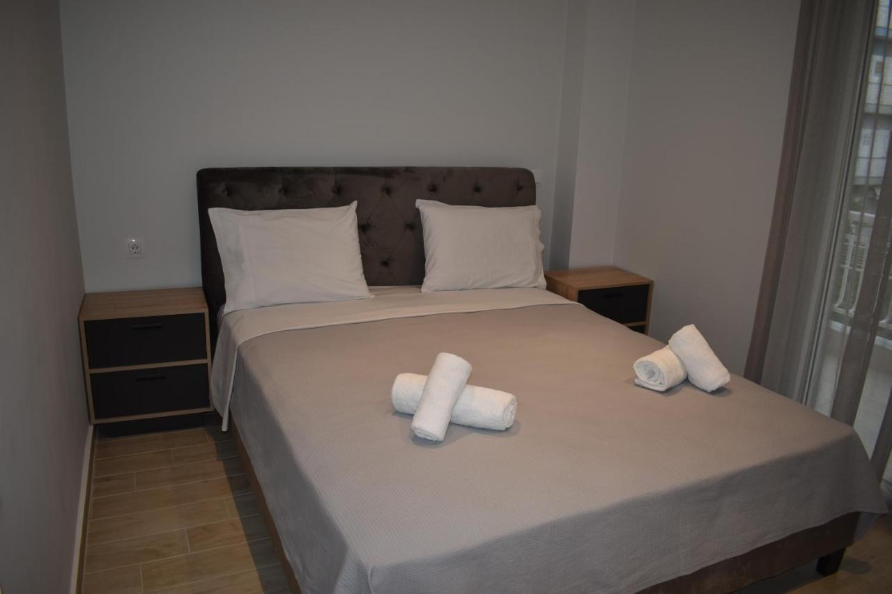 Sea View Luxury Apartment In Nea Kallikratia. Nea Kallikrateia Bagian luar foto