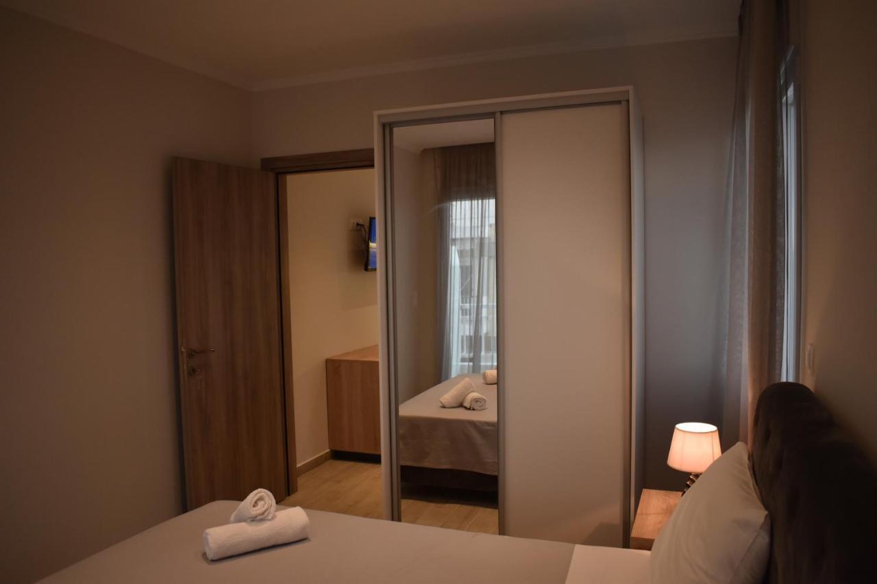 Sea View Luxury Apartment In Nea Kallikratia. Nea Kallikrateia Bagian luar foto