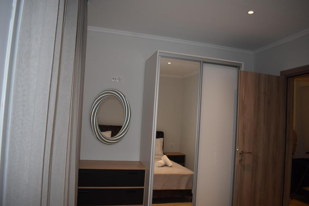 Sea View Luxury Apartment In Nea Kallikratia. Nea Kallikrateia Bagian luar foto