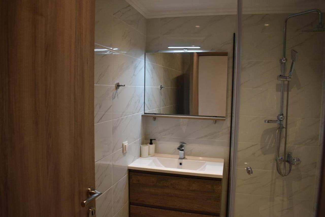 Sea View Luxury Apartment In Nea Kallikratia. Nea Kallikrateia Bagian luar foto